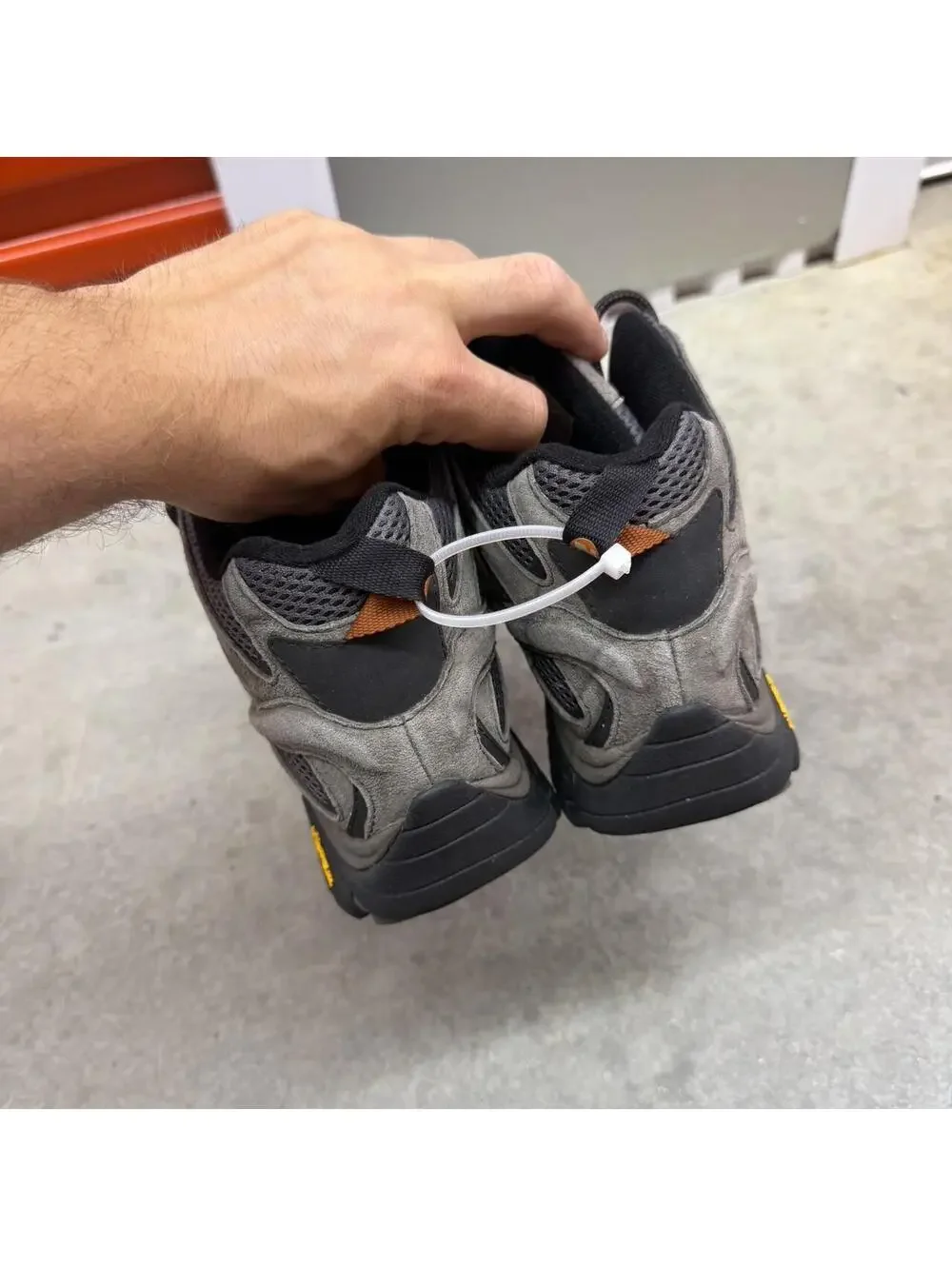 Merrell Moab 3 Mid Waterproof grey hiking boots size 9.5 MENS